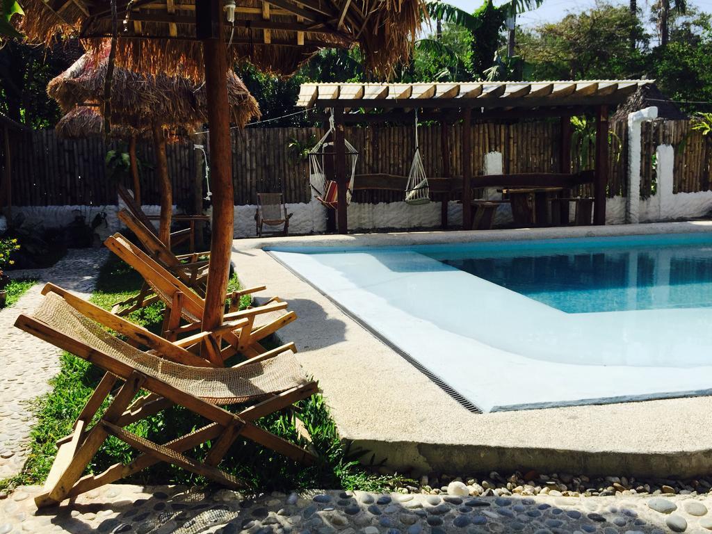 Casa Mia Resort Puerto Galera Exterior photo